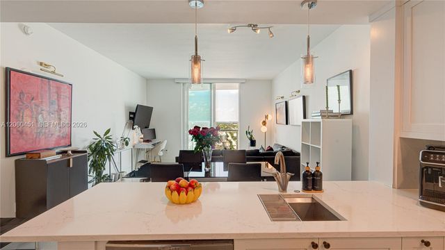 315 NE 3rd Avenue 1908, Fort Lauderdale, FL 33301
