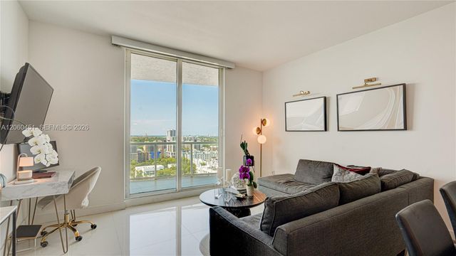 315 NE 3rd Avenue 1908, Fort Lauderdale, FL 33301