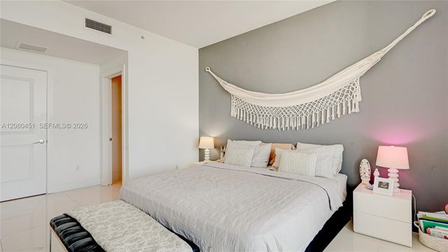 315 NE 3rd Avenue 1908, Fort Lauderdale, FL 33301