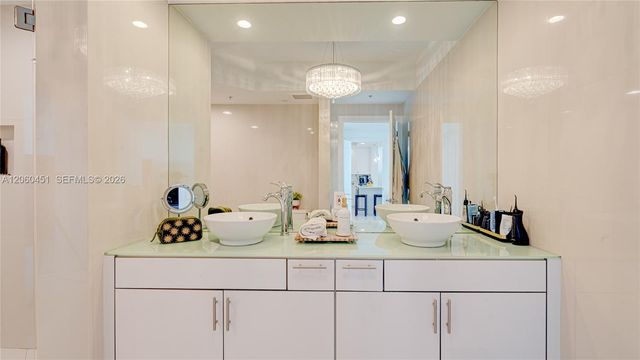 315 NE 3rd Avenue 1908, Fort Lauderdale, FL 33301