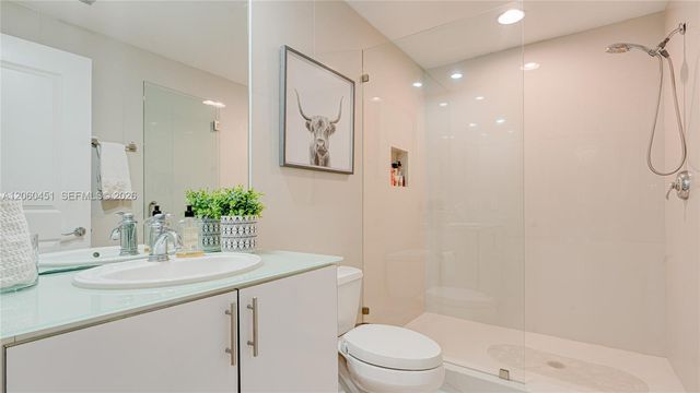 315 NE 3rd Avenue 1908, Fort Lauderdale, FL 33301