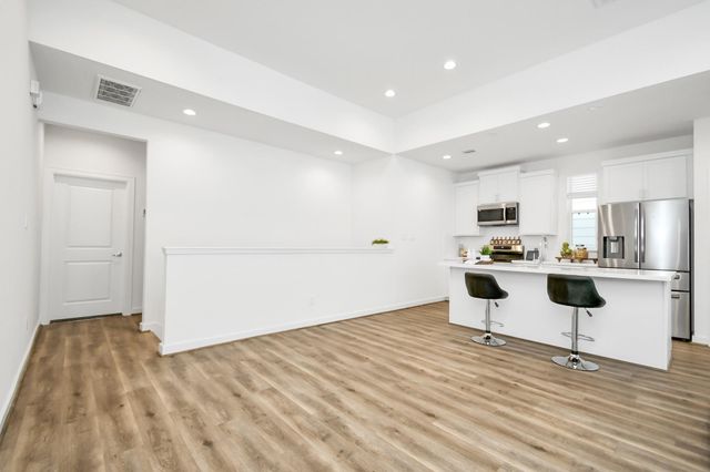 1107 Highland Square Lane, Houston, TX 77091