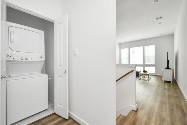 1107 Highland Square Lane, Houston, TX 77091