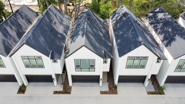 1107 Highland Square Lane, Houston, TX 77091