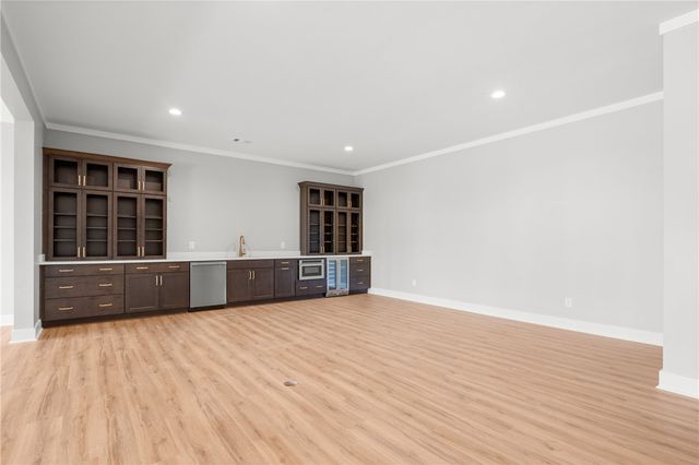 713 Bay Harbor Lane, Seneca, SC 29672