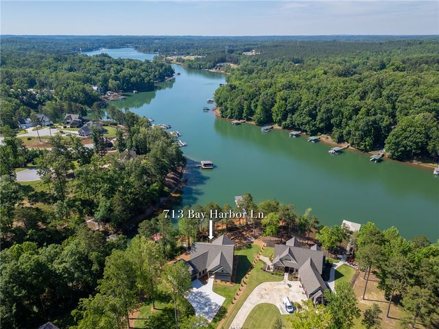 713 Bay Harbor Lane, Seneca, SC 29672
