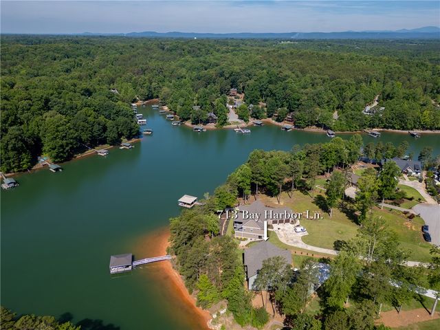 713 Bay Harbor Lane, Seneca, SC 29672