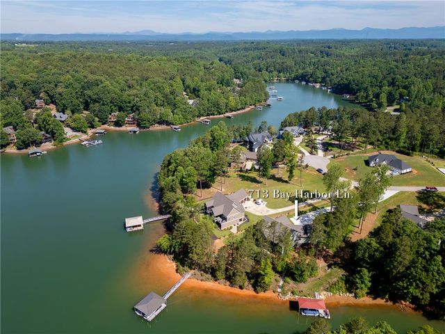 713 Bay Harbor Lane, Seneca, SC 29672