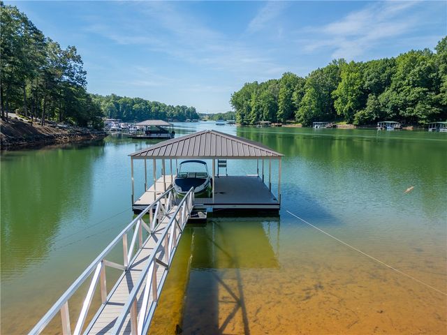 713 Bay Harbor Lane, Seneca, SC 29672