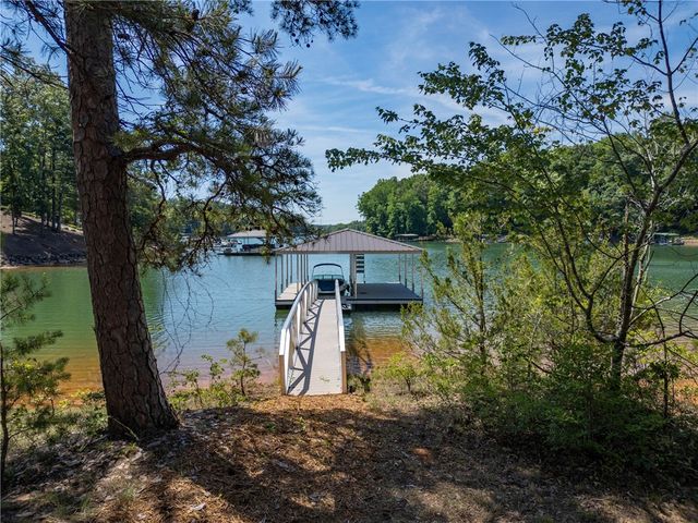 713 Bay Harbor Lane, Seneca, SC 29672