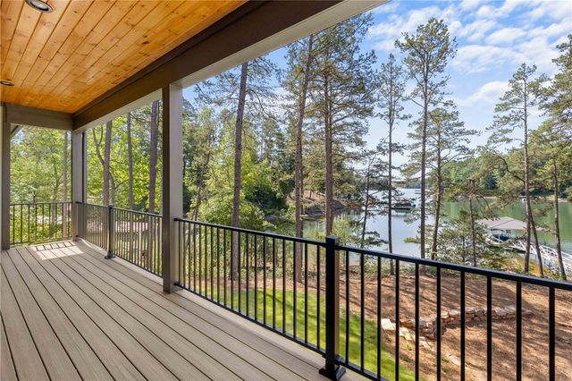 713 Bay Harbor Lane, Seneca, SC 29672