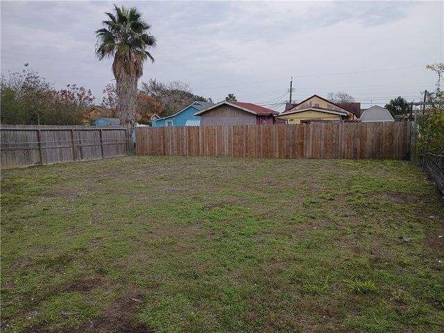 1652 16th St, Corpus Christi, TX 78404