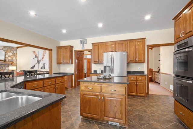 8605 S River Terrace DRIVE, Franklin, WI 53132