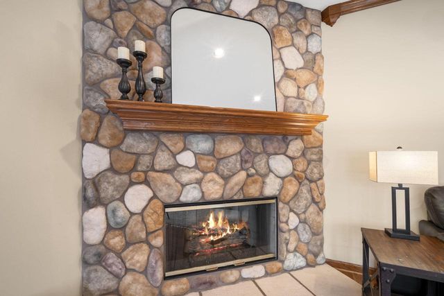 8605 S River Terrace DRIVE, Franklin, WI 53132