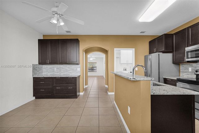 2641 SW 120th Terrace 2052, Miramar, FL 33025