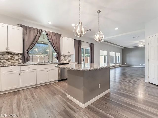9883 Russian Hill Street, Las Vegas, NV 89141