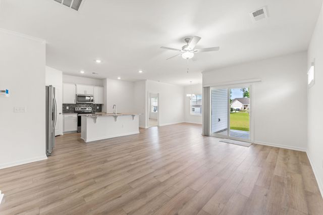 545 Honeyhill Loop, Conway, SC 29526