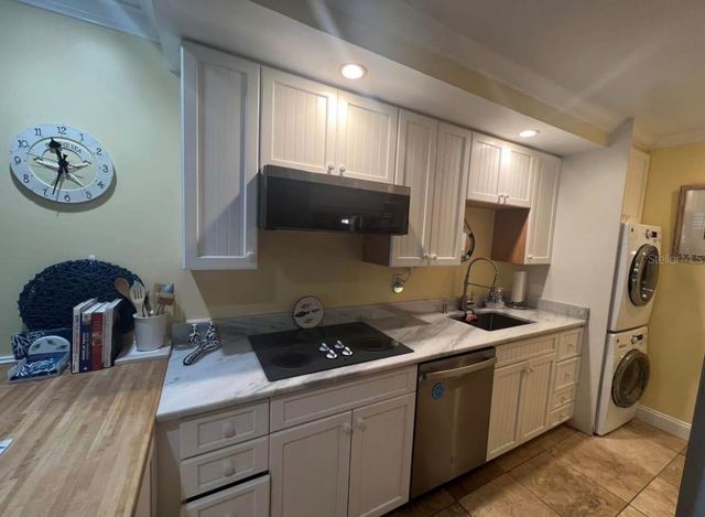 5164 BEACH DRIVE SE B furnished, St Petersburg, FL 33705