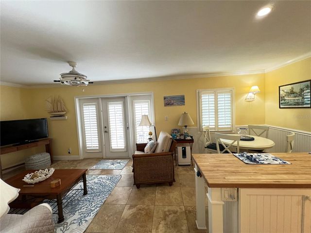 5164 BEACH DRIVE SE B furnished, St Petersburg, FL 33705