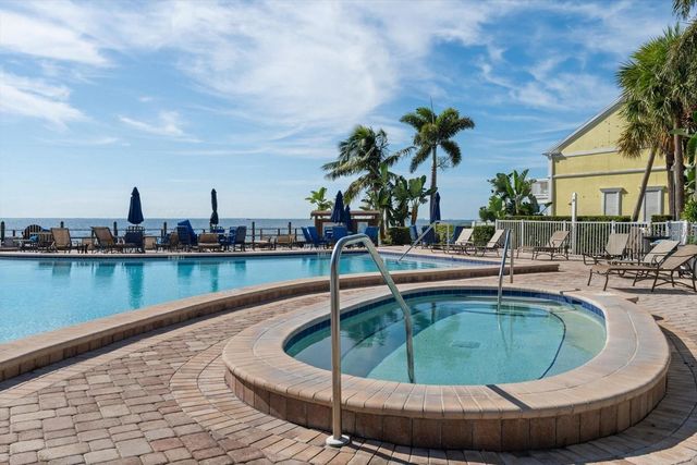 5164 BEACH DRIVE SE B furnished, St Petersburg, FL 33705