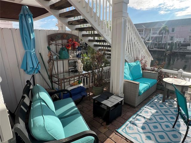 5164 BEACH DRIVE SE B furnished, St Petersburg, FL 33705