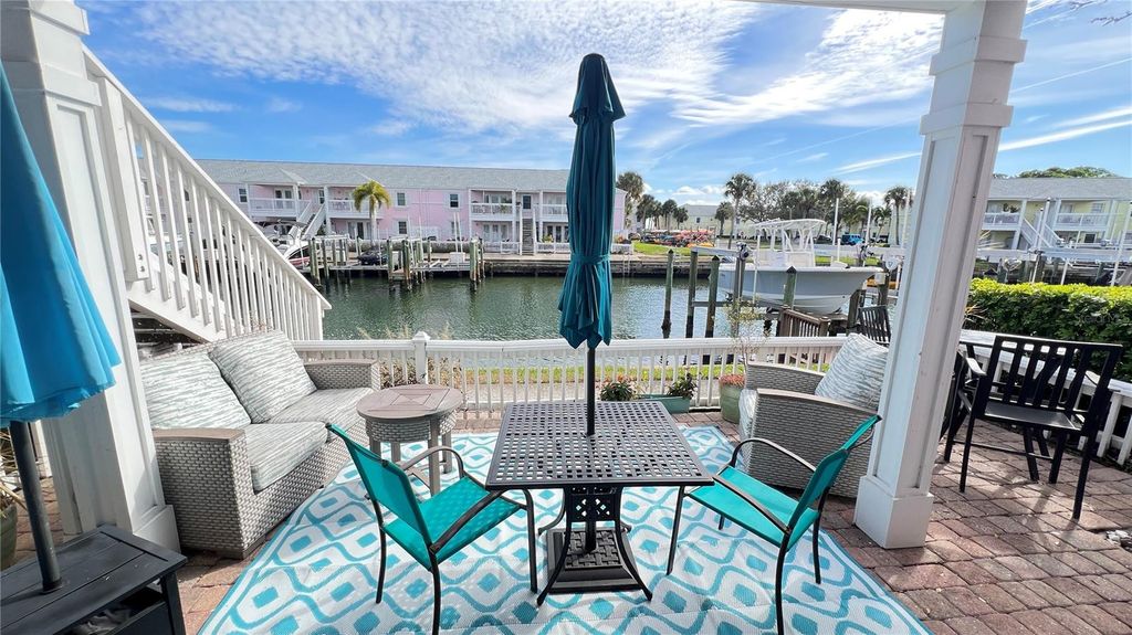 5164 BEACH DRIVE SE B furnished, St Petersburg, FL 33705