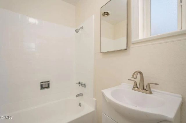 4552 Catalpa Street, Los Angeles, CA 90032