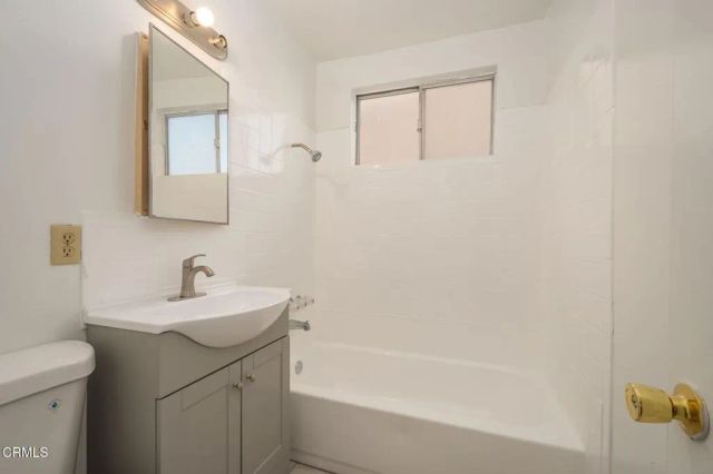 4552 Catalpa Street, Los Angeles, CA 90032