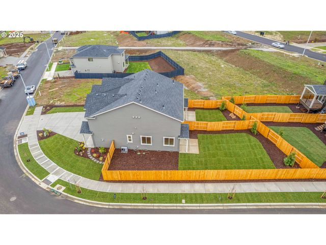 16130 Barlow Trail Ln, Oregon City, OR 97045