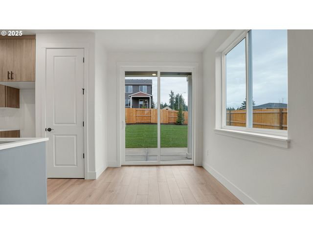 16130 Barlow Trail Ln, Oregon City, OR 97045