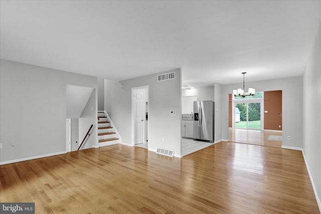 4 CHERRYWOOD RD, Reading, PA 19610