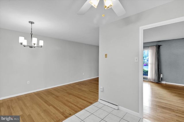 4 CHERRYWOOD RD, Reading, PA 19610