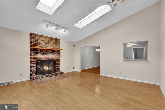4 CHERRYWOOD RD, Reading, PA 19610
