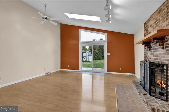 4 CHERRYWOOD RD, Reading, PA 19610