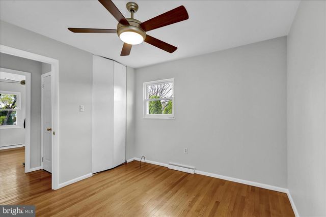 4 CHERRYWOOD RD, Reading, PA 19610