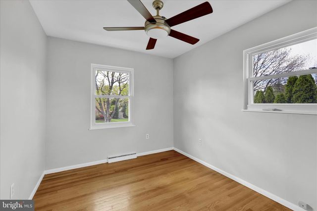 4 CHERRYWOOD RD, Reading, PA 19610