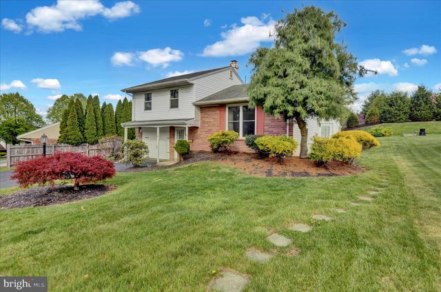 4 CHERRYWOOD RD, Reading, PA 19610