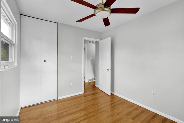 4 CHERRYWOOD RD, Reading, PA 19610