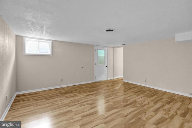 4 CHERRYWOOD RD, Reading, PA 19610
