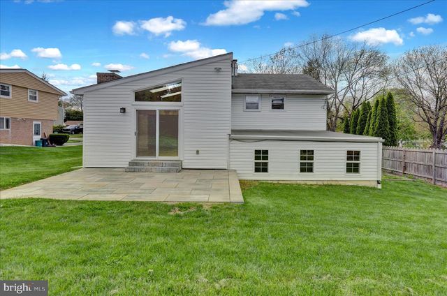 4 CHERRYWOOD RD, Reading, PA 19610