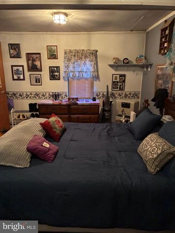 213 W LAKE AVE, Blackwood, NJ 08012