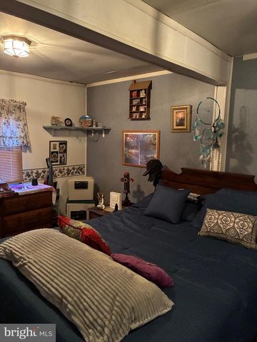 213 W LAKE AVE, Blackwood, NJ 08012