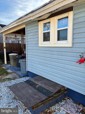 213 W LAKE AVE, Blackwood, NJ 08012