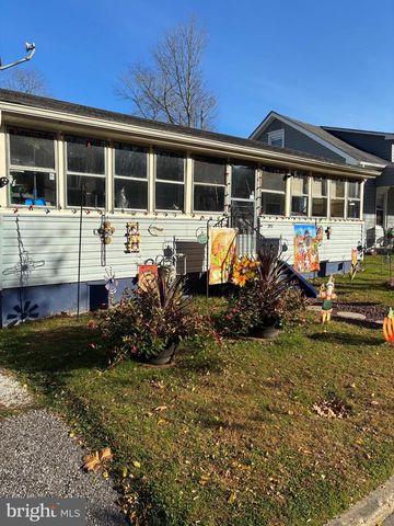 213 W LAKE AVE, Blackwood, NJ 08012