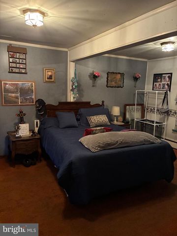 213 W LAKE AVE, Blackwood, NJ 08012