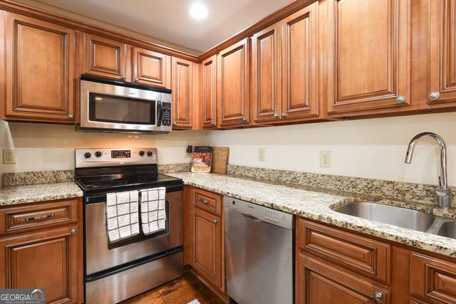 204 Madison Lane SE, Smyrna, GA 30080