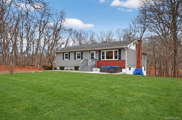 21 Russo Drive, Hopewell Junction, NY 12533