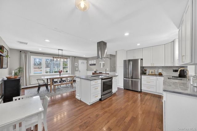 21 Russo Drive, Hopewell Junction, NY 12533