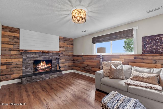 9636 N Idaho Rd, Post Falls, ID 83854