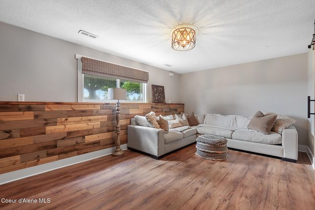 9636 N Idaho Rd, Post Falls, ID 83854